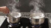 Simmer vs Boil: How Heat Level Changes Cooking Time